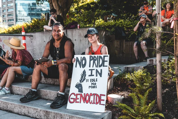 Vancouver Canada Juillet 2022 Vue Enseigne Pride Genocide Dans Cadre Image En Vente