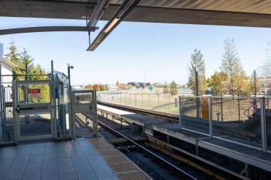 Vancouver, Kanada - 25 Eylül 2022: Templeton SkyTrain İstasyonu