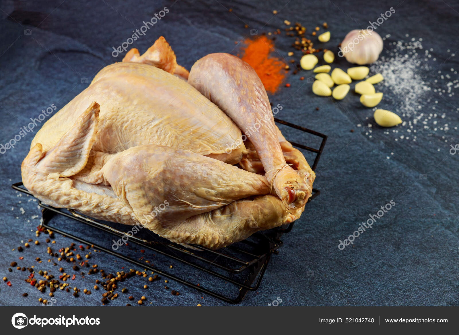 Peru Cru Com Ingredientes Cozinha Especiarias Superfície Escura Vista  Superior — Foto © tastyfood #521042748, image size:1600x1167