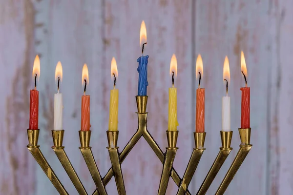 Menorah Hanukkah Dengan Lilin Berwarna Yang Menyala Hari Libur Yahudi — Stok Foto