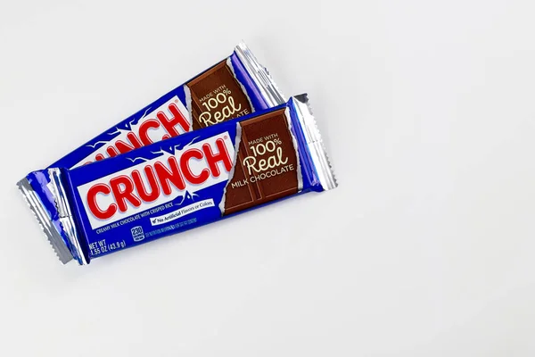 May 2021 New York Nestle Crunch Creamy Milk Chocolate Bars — Fotografia de Stock