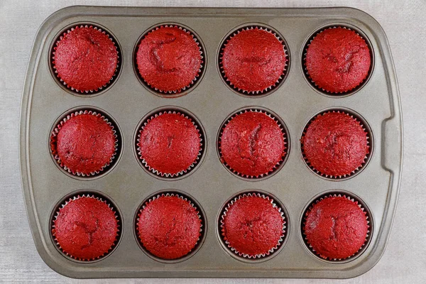 Savoureux Cupcakes Velours Rouge Dans Stylo Four Vue Dessus — Photo