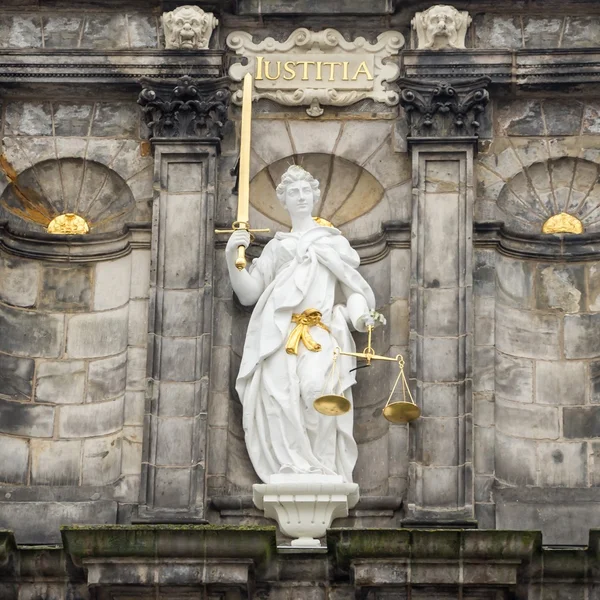 Dame Justitie standbeeld — Stockfoto