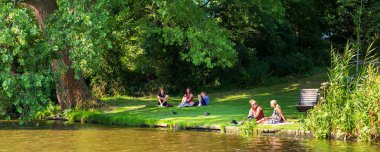 Park Alkmaar, Hollanda 'da piknik