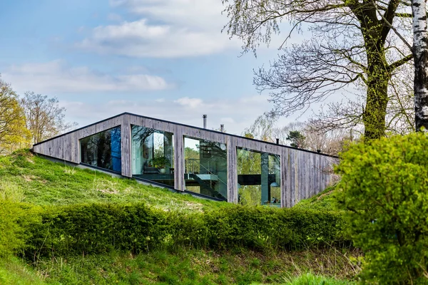 Modern sürdürülebilir ev tasarımı