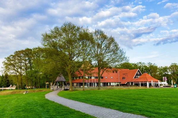 Panorama offentlig park i Twente Nederländerna — Stockfoto