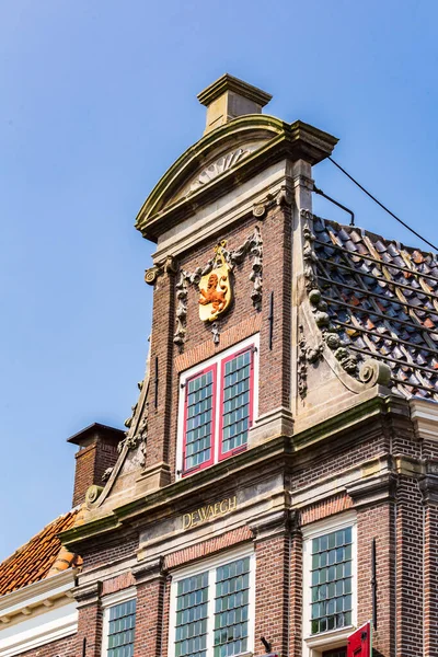 Antiga torre colorida em Monickendam Holanda — Fotografia de Stock