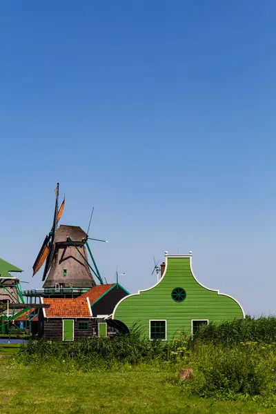 Molino de viento Zaanse Schans pueblo Países Bajos — Foto de Stock