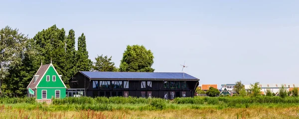 Здание музея Zaanse Schans village Netherlands — стоковое фото