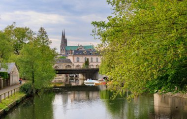 Fransa 'nın Eur-et-Loire şehrinde şehir manzarası