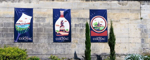 Reclamebord Cognac in Charente Frankrijk — Stockfoto