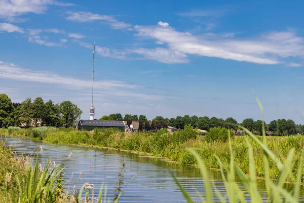 Landschap Met Beilervaart Zendmast Smilde Achtergrondnederland — Stockfoto