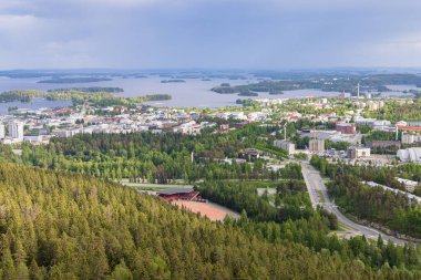 Kuopio şehrinin Kuopio kulesinden ve Finlandiya 'daki kamuflajlardan görüntüler