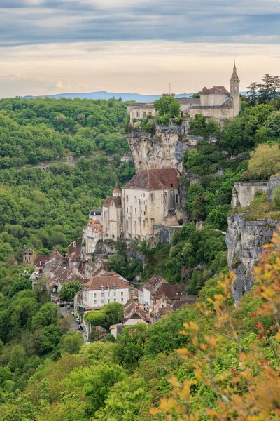 Stadsgezicht Van Het Kleine Rotsplaatsje Rocamadour Zuid Centraal Frankrijk — Stockfoto