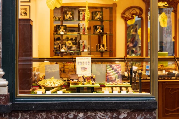 Brussels Belgium March 2022 Shop Window Galeries Hubert Chocolate Candy — 스톡 사진