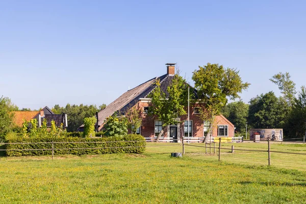 Traditional Farm Surrounded Old Trees Called Cazemier Farm Tolbert Municipality — Foto de Stock