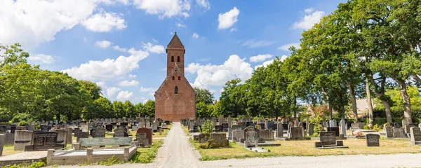 Midwolde Netherlands August 2022 Roman Church 12Th Century Cemetery Surrounded — Stock Photo, Image