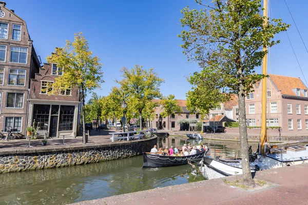 オランダのホーン 2022年8月11日 オランダのホーン北オランダの中心部に運河とボートがあるホーンの都市景観 — ストック写真