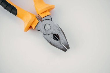 Pense beyaz izole arkaplanı kapat