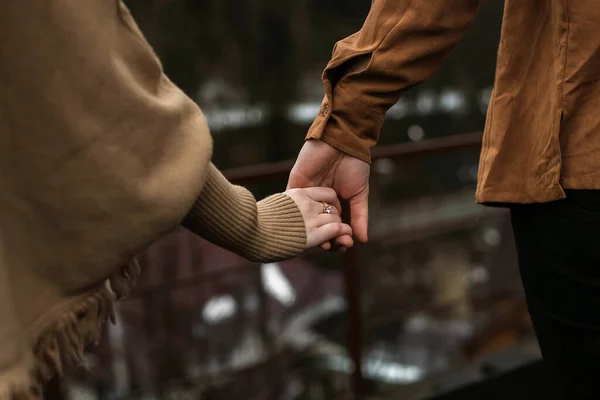 Ruce Zamilovaného Páru — Stock fotografie