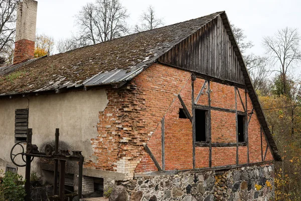 Old Abandoned Countryside Brick House Wood Rock Elements Photo Taken — Stock Photo, Image