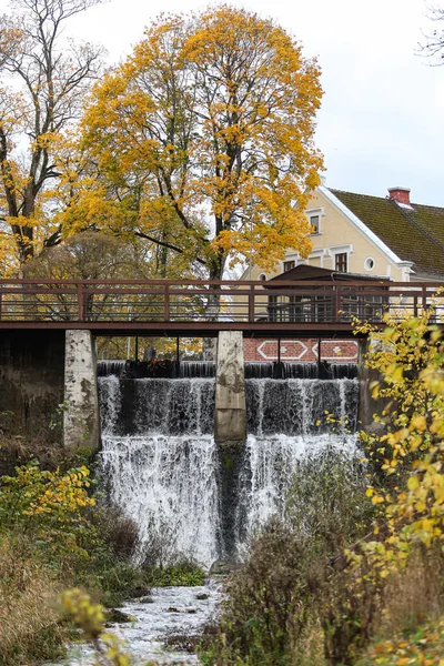 Beautiful Autumn View Waterfall Small Countryside City Kuldiga Latvia Photo — Stock Photo, Image