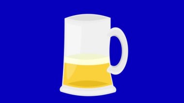 Birayla dolu bir bardağın mavi krom anahtar arka planında döngü animasyonu