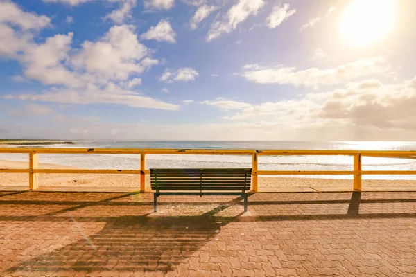 Empty Park Bench Seat Beautiful Beach View Early Morning Forster — Foto Stock