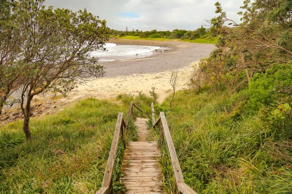 Beach Access Stairs Pebbly Beach Forster Nsw Ausztrália Viharfelhők Távolság — Stock Fotó