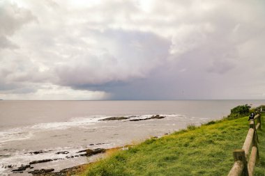 Forster NSW Avustralya 'daki Bennetts Baş Gözcüsünden okyanus üzerindeki fırtına bulutlarının görüntüsü