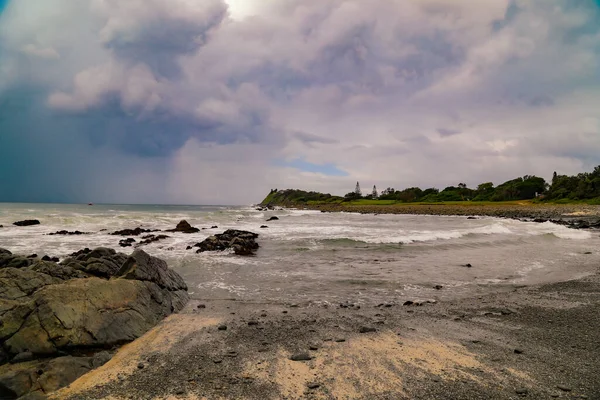 Pebbly Beach Forster Ausztrália Viharfelhőkkel Távolban — Stock Fotó