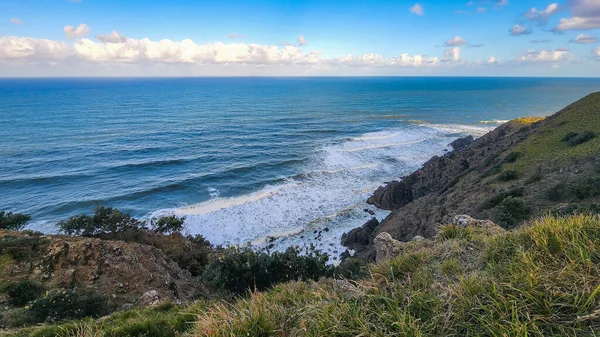 Waves Crashing Tallow Beach Lighthouse Byron Bay Australia — Stockfoto