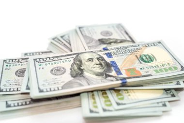 Dolar banknotları. Finansal konsept. Beyaz, yakın plan için çok para..