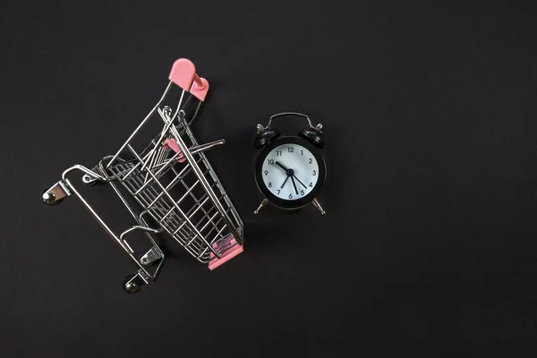 Reloj Con Carrito Compras Negro Tiempo Compras —  Fotos de Stock