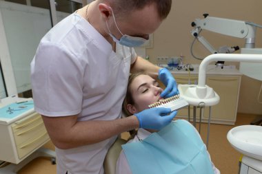 dişçilikte diş rengi seçimi.