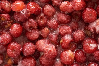 Kiraz reçeli, ev yapımı şekerli tatlılar.