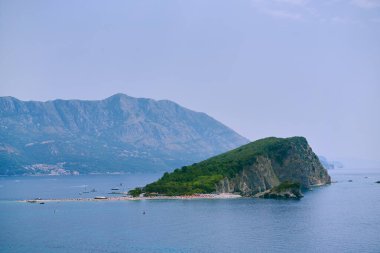 Adriyatik Denizi 'ndeki Aziz Nicholas Adası, Budva, Karadağ