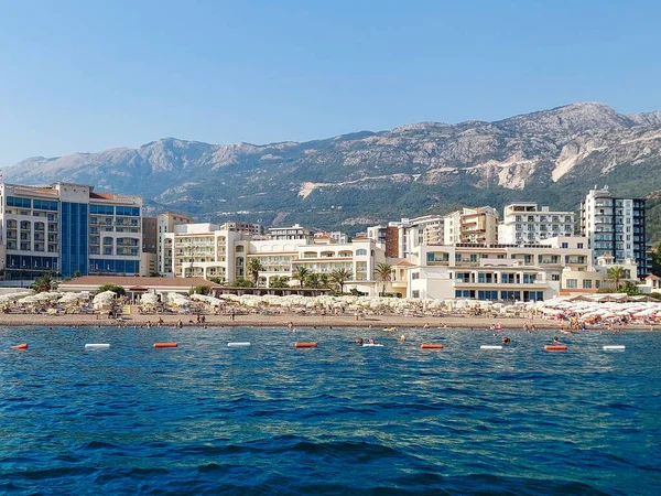 Güzel manzara, Adriyatik kıyılarına deniz manzarası Budva, Karadağ, Avrupa