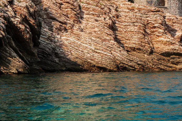 Güzel manzara, Adriyatik kıyılarına deniz manzarası Budva, Karadağ, Avrupa