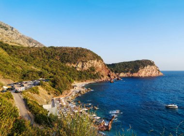 Galija Sahili, Sveti-Stefan, Karadağ, Avrupa, Adriyatik Denizi ve Balkan Dağları 'nın güzel manzarası