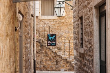 Budva, Karadağ 15 Ağustos 2021 Ortaçağ Caddesi