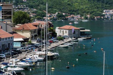 Karadağ 'a, Adriyatik denizine seyahat