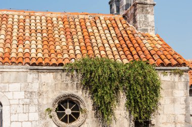 Budva 'nın ortaçağ kalesi St. Mary Kalesi, Karadağ' ın Eski Budva kentinin manzarası: antik duvarlar, güzel Landscap