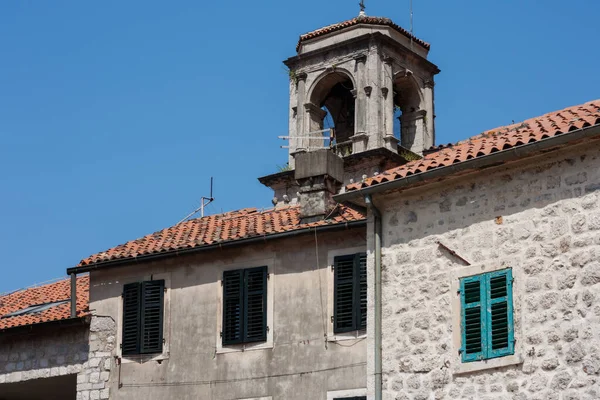 Antiga Rua Edifício Histórico Cidade Velha Kotor Montenegro Europa Mar — Fotografia de Stock