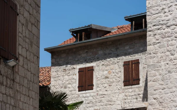 Eski Kotor, Karadağ, Avrupa, Adriyatik denizi ve dağlarındaki tarihi bina