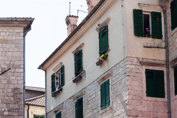 Eski Kotor, Karadağ, Avrupa, Adriyatik denizi ve dağlarındaki tarihi bina