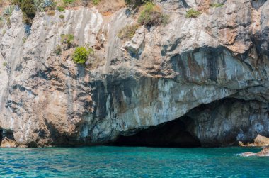 Hırvatistan 'ın Dubrovnik yakınlarındaki Adriyatik kıyısı ve deniz manzarası