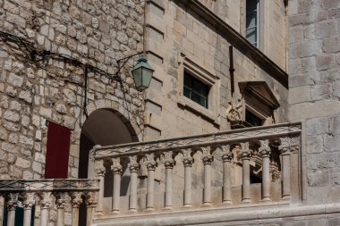 Ünlü kent Dubrovnik, Hırvatistan ve Adriyatik kıyısındaki antik binaların manzarası