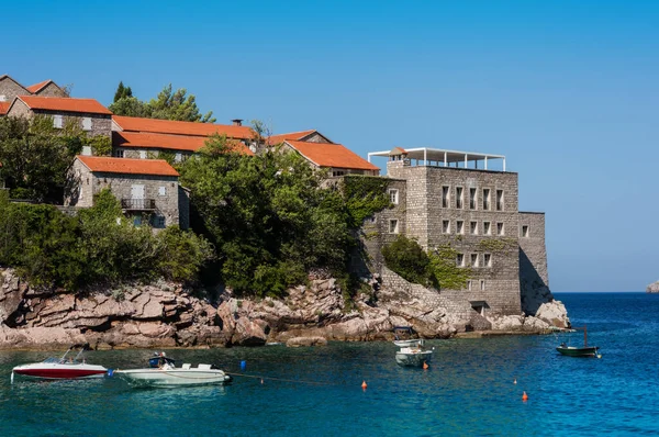 Bela Vista Barcos Perto Ilha Sveti Stefan Perto Budva Montenegro — Fotografia de Stock