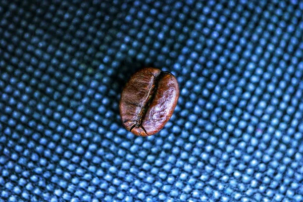 咖啡袋里的豆子 — 图库照片